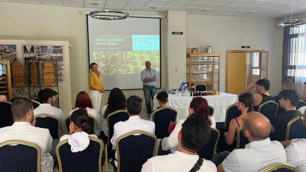 Jornada formativa de la DOP Miel de Málaga